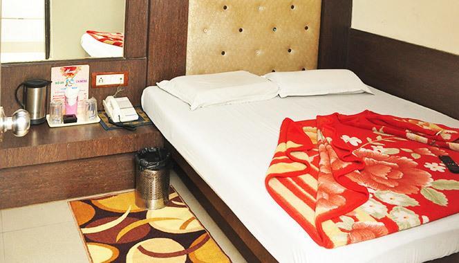 Hotel Shiv Palace Нью-Делі Номер фото