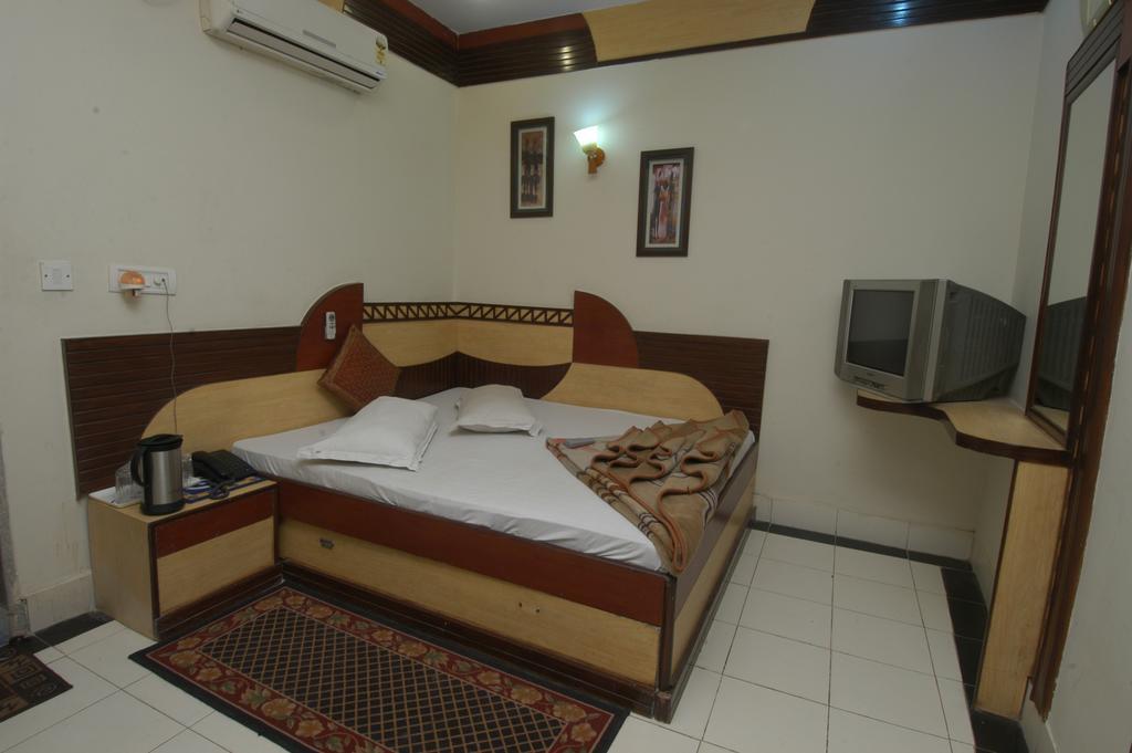 Hotel Shiv Palace Нью-Делі Екстер'єр фото